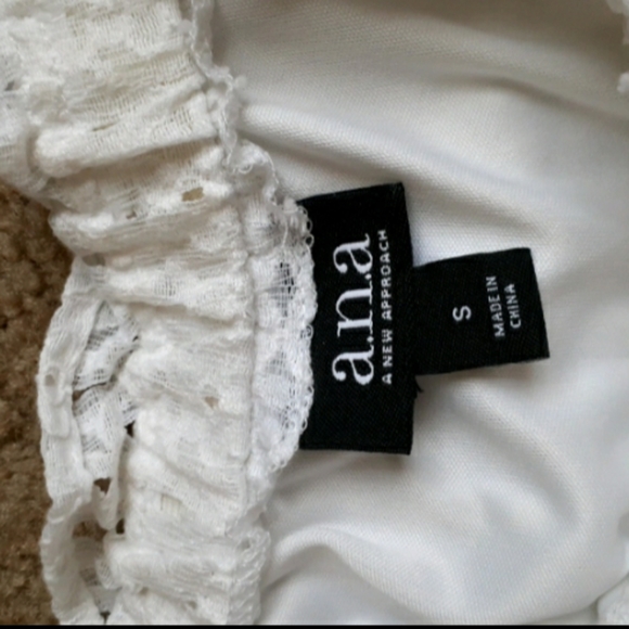 Misses' Eyelet Dress - Picture 6 of 8